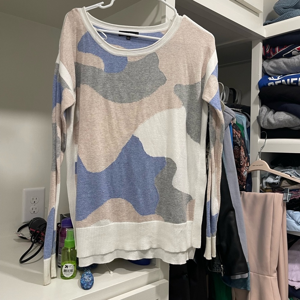 525 America sweater
